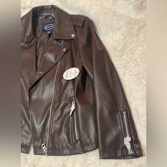 Scoop Neck Faux Leather Moto Jacket - Picture 7 of 16